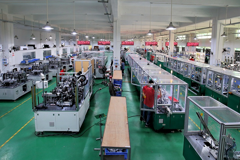 合利士自動化調試設備車間