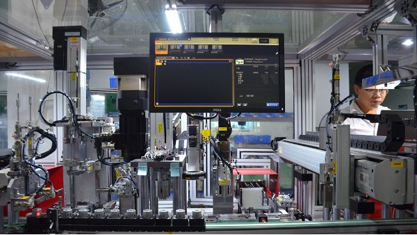 第四條汽車(chē)水泵電機(jī)自動(dòng)化設(shè)備送貨到客戶工廠