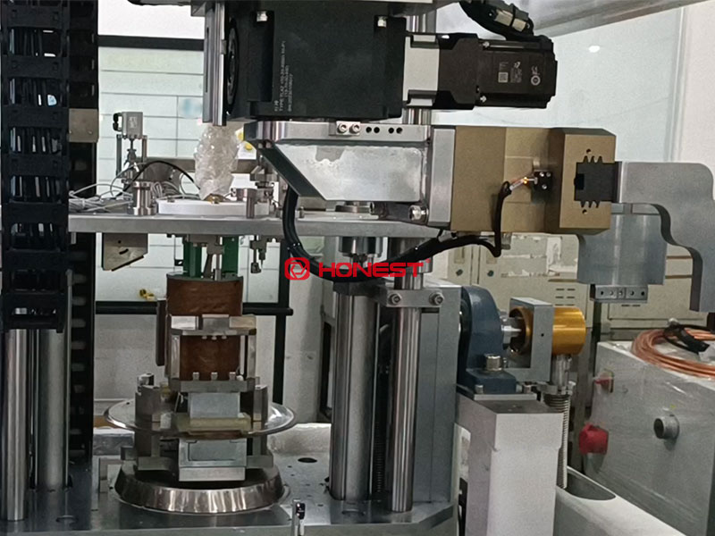 主驅(qū)電機(jī)自動化設(shè)備