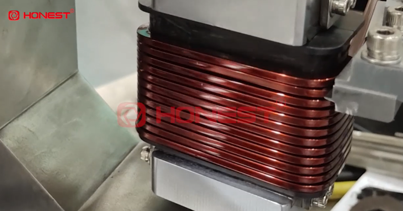 輪轂電機(jī)繞線(xiàn)