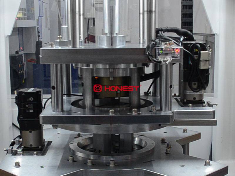 扁線電機自動化設(shè)備1